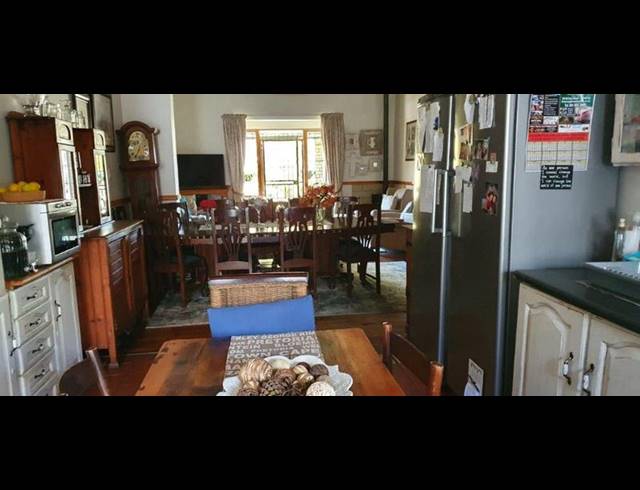 10 BEDROOM HOUSE FOR SALE IN LADYBRAND